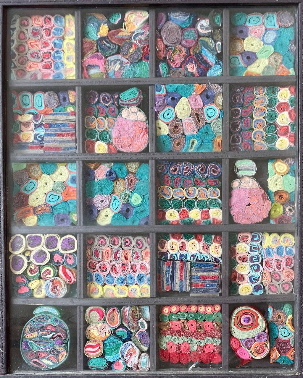 Jeanne GERARDIN (1930-2014) - Composition en relief, assemblage de textiles