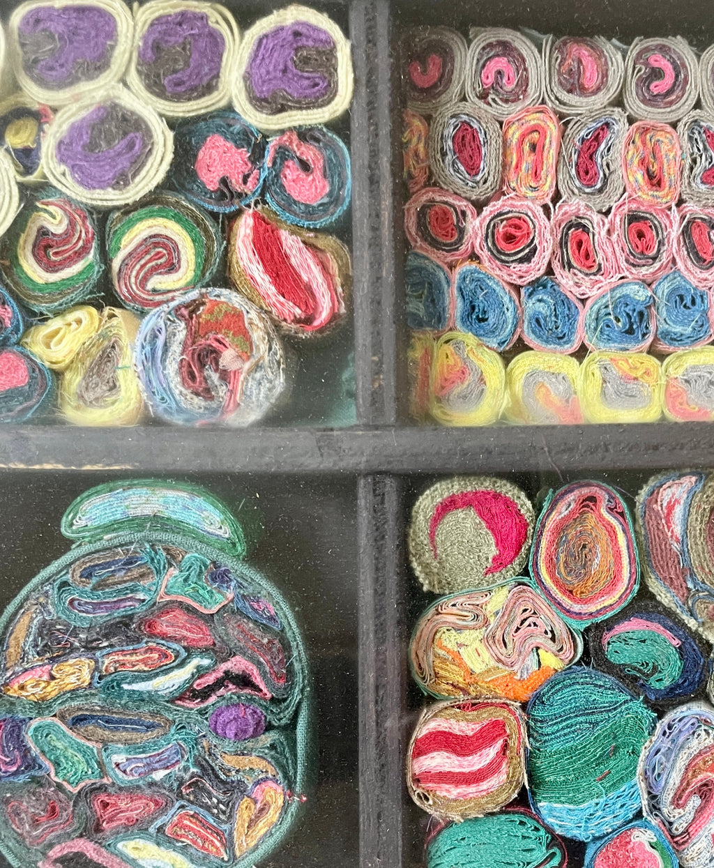 Jeanne GERARDIN (1930-2014) - Composition en relief, assemblage de textiles